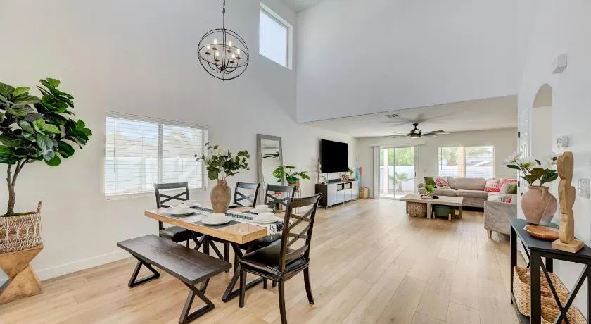 Nirvana Escape, Pool, hot tub, game room, home gym! - Image 1