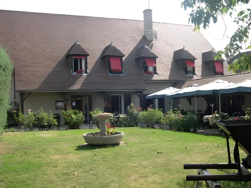 Le Relais de la Sans Fond - Image 1