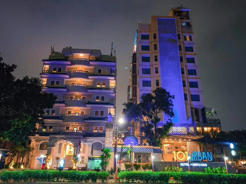 1O1 URBAN Jakarta Thamrin - Image 1