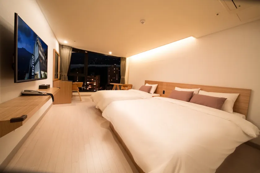Pino Hotel - Image 1