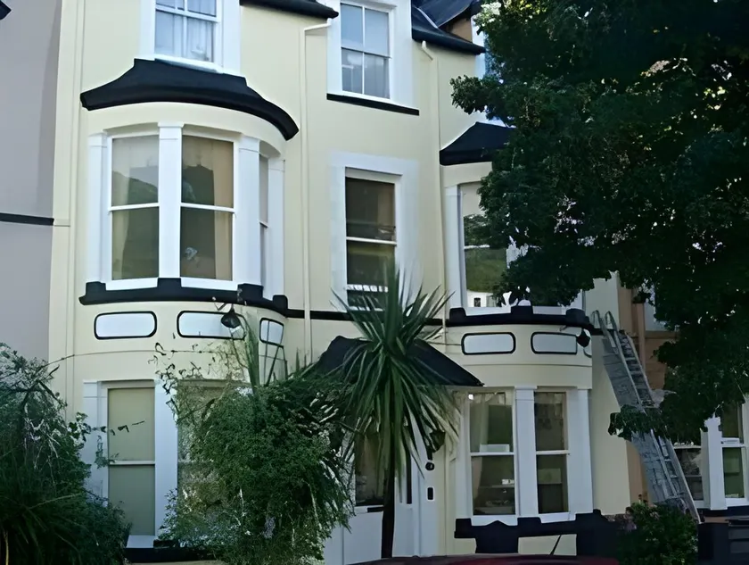 Mulberry House - Image 1