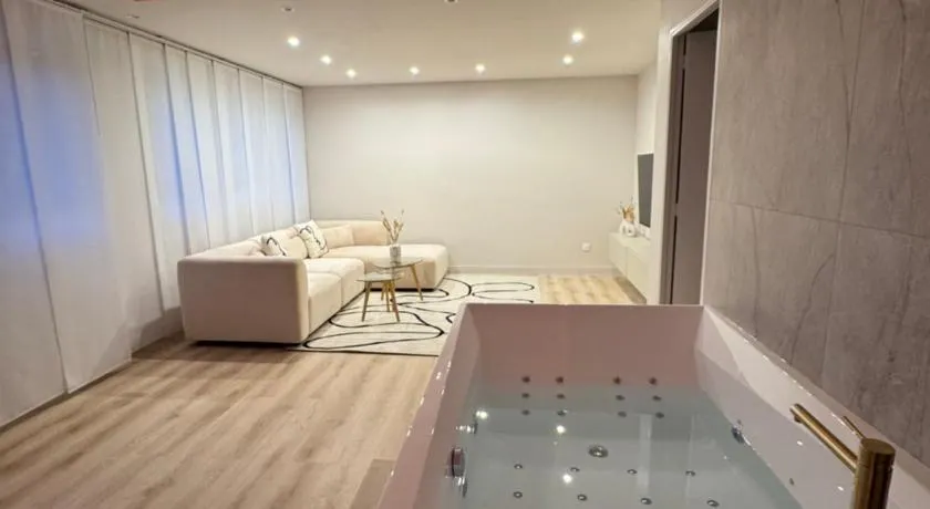Élégant appartement avec Spa Jacuzzi - Image 1