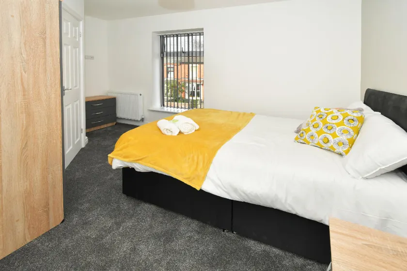 Townhouse@ 147 Westminster Street Crewe - Image 1