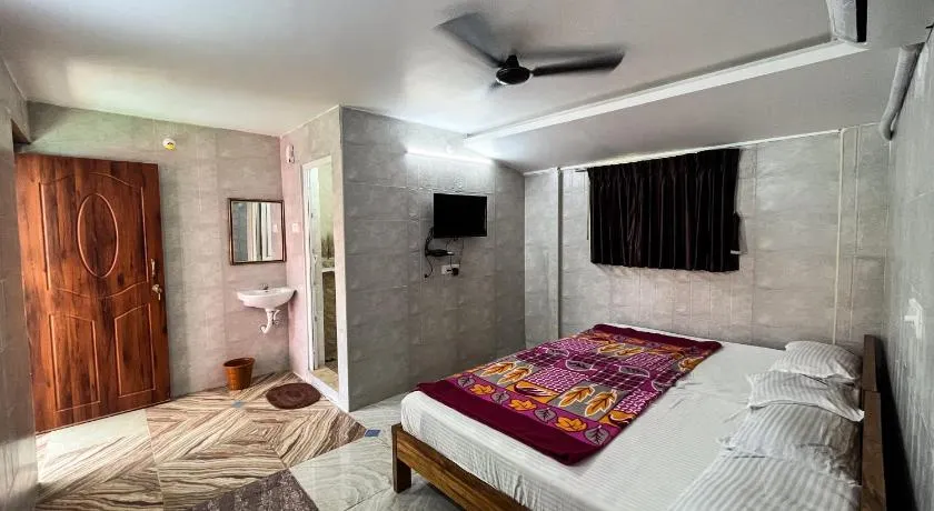 ROYAL GRAND RESIDENCY near Paradise Beach - Image 1