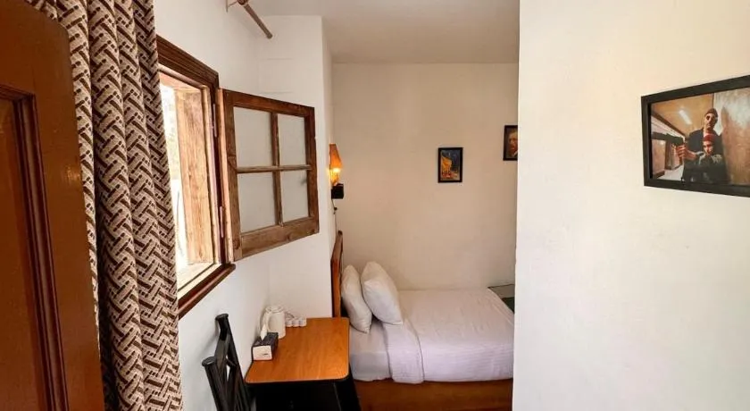 A private room by the rooftop - Image 1