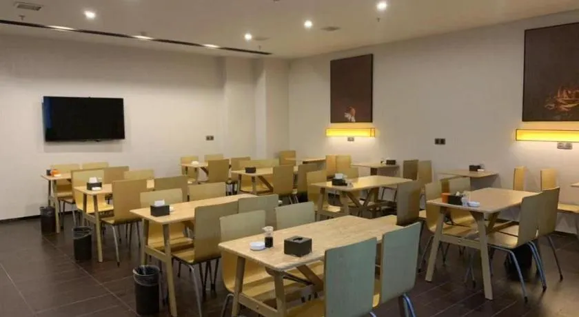 IU Hotel Taiyuan Changfeng West Street The Mixc - Image 1