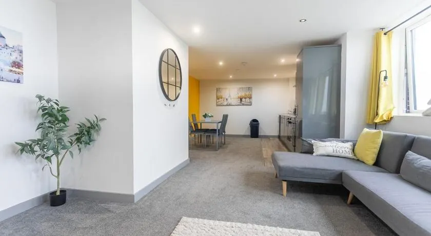 Two Bedroom Flat by Brookland Stays Serviced Accommodation Short Lets Leeds with Free WiFi - Image 1