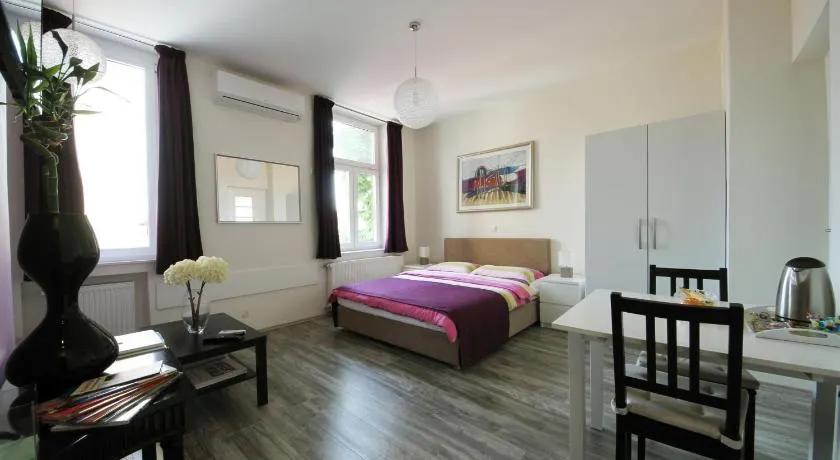 Studio Dolac Centar - Image 1