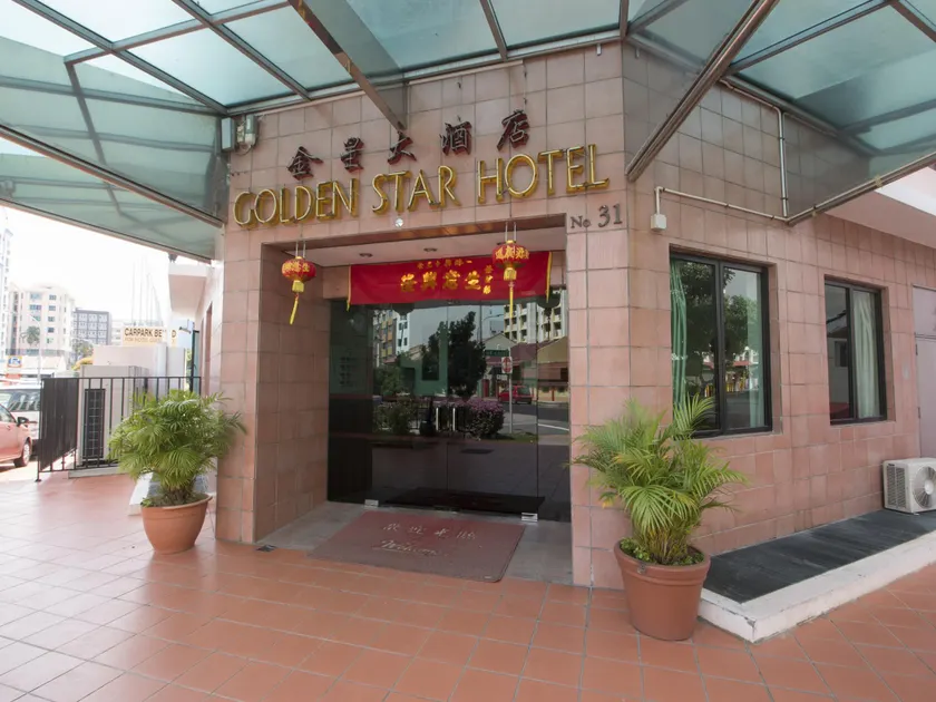 Golden Star Hotel - Image 1