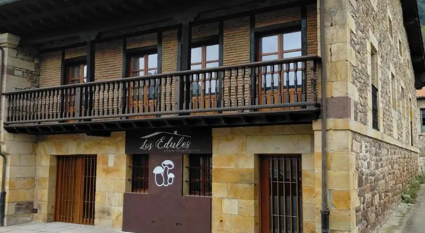 Apartamentos Los Edules - Image 1