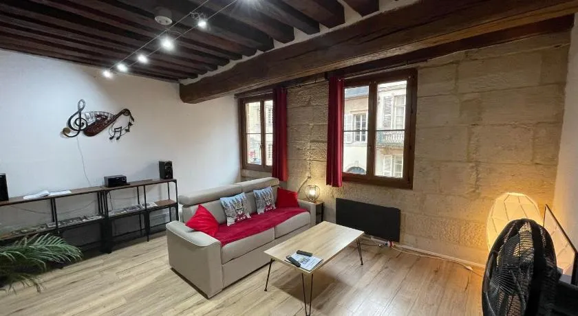 Appartements chez Delphine et Guillaume au coeur de Semur en Auxois - Image 1