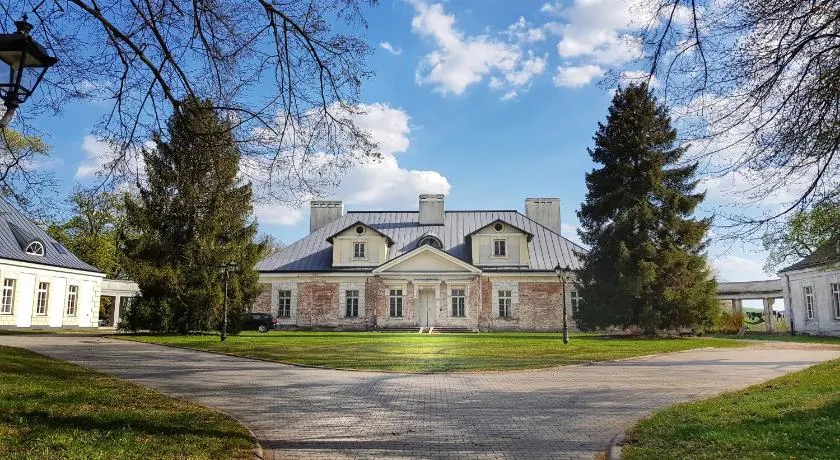 Pałac w Krzelowie - Image 1