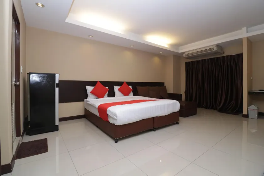 OYO 128 Kkinn South Pattaya Hotel - Image 1
