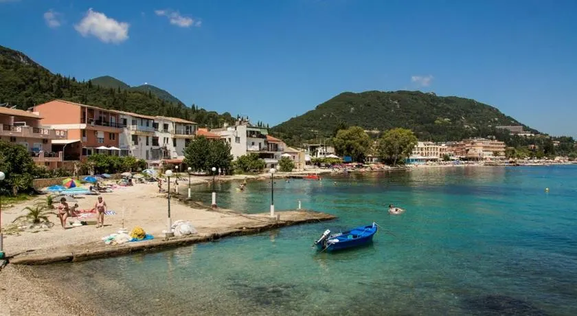 Vassia's Beach Houses - Image 1