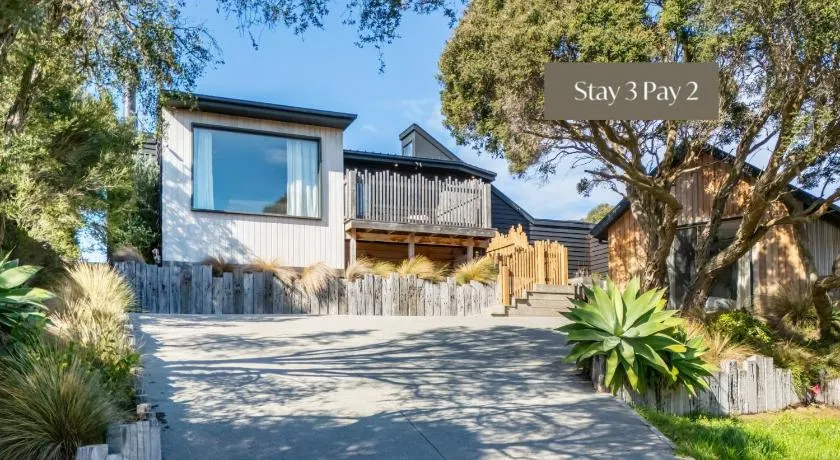 Capeviews on Higgins with separate Studio - Image 1