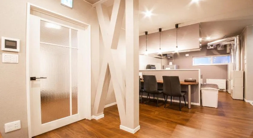 THE SUN LOUNGE - Image 1