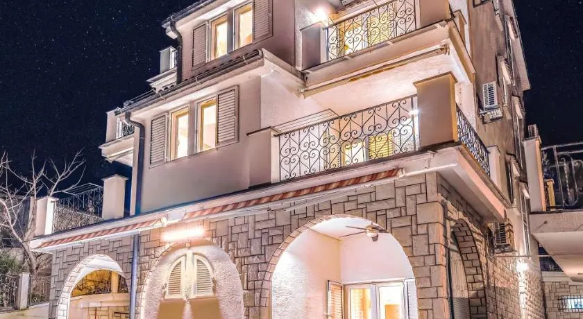 Boutique VILA SABRINA Selce - Exclusive Apartments with free parking - Image 1