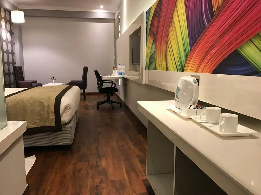 Hotel Orange - Image 1