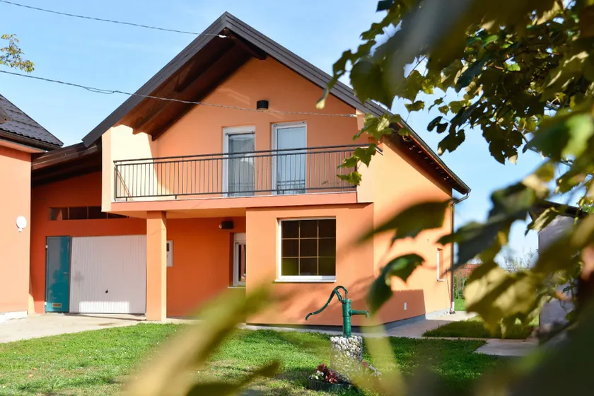 Apartments Choice - Image 1