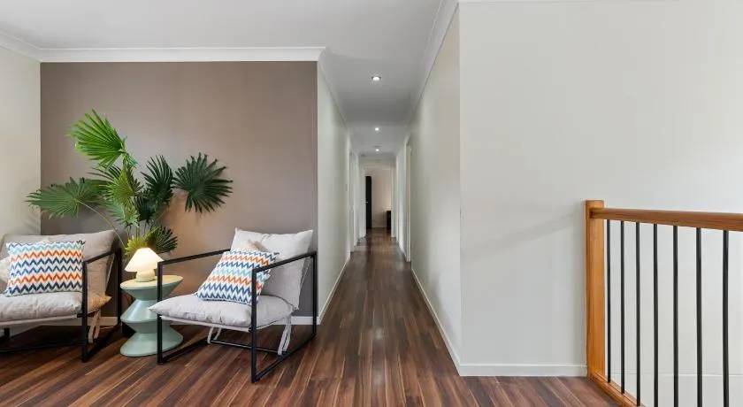 5BR Family Home - EV car point at home, 2 Master Suites - Near Sunnybank, QEII, QSAC and Griffith Uni - Image 1