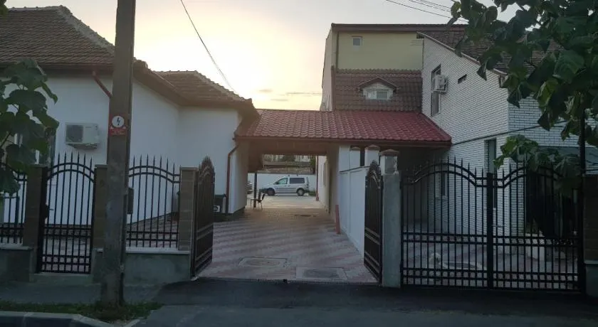 Georgiana Apartments - Image 1