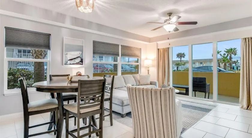 Unit 107 Aruba - 3 Bedroom Ocean View - Image 1