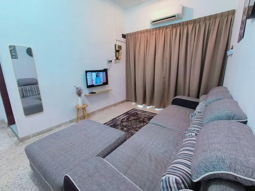 Aminin Homestay 3Bedroom 2Bathroom aircond living hall and master berdroom only - Image 1