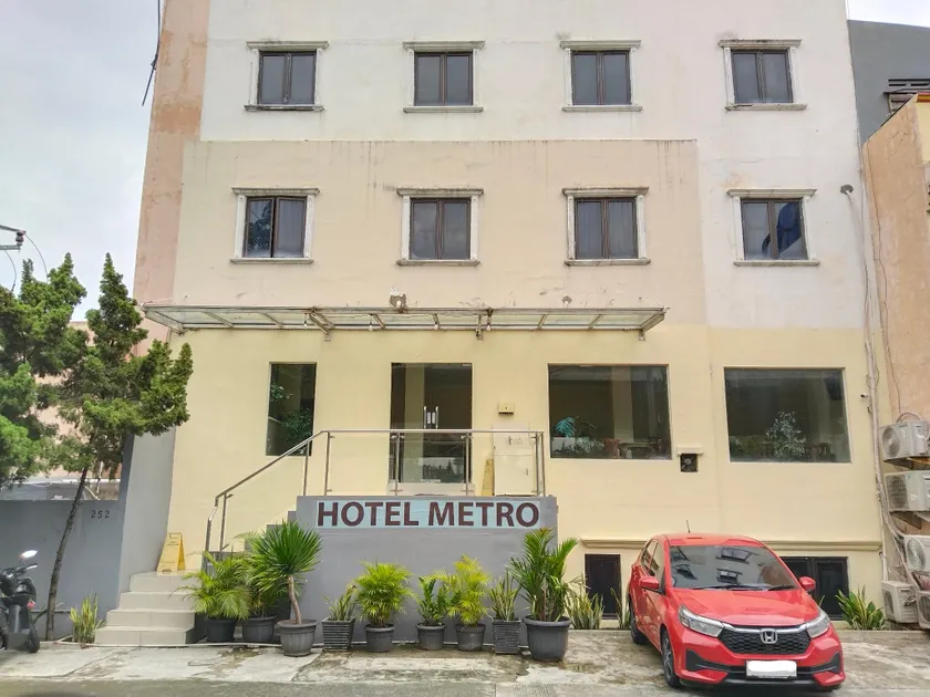Metro Hotel Bekasi powered by Cocotel - Image 1