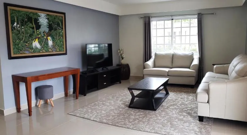 Swan Boutique Apartment - Image 1