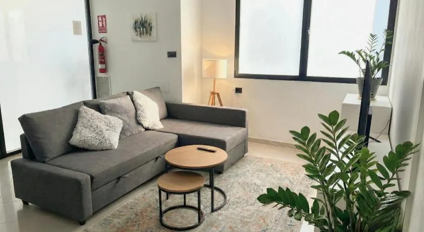 Turia Park Grand Apartment - Image 1
