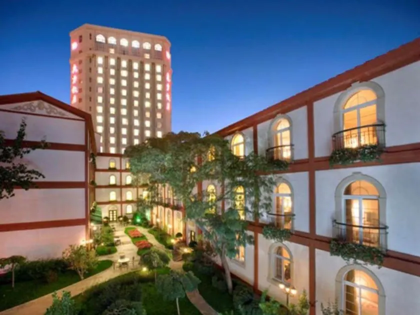 Dong Fang Hotel - Image 1