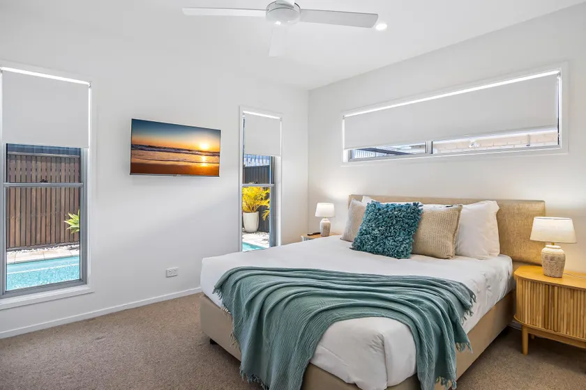 Premium 4-bed Coastal Escape With BBQ and Pool - Image 1