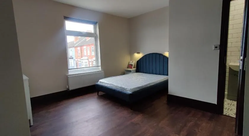 41a Fox Street - Image 1