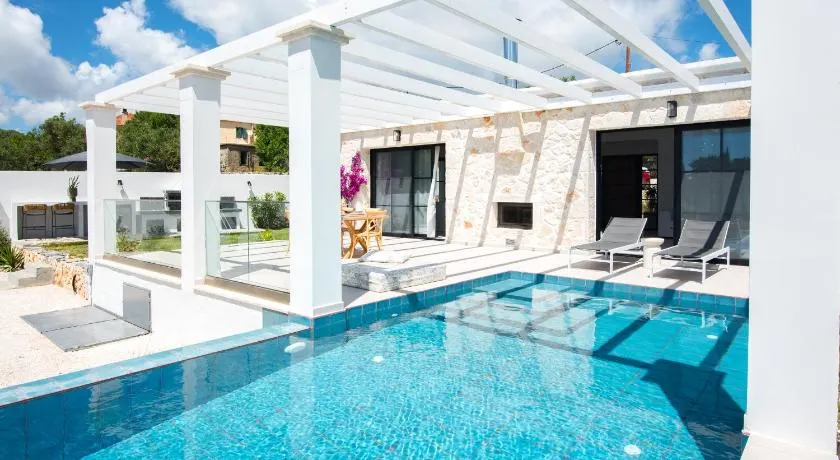 LUZ BLANCA Rooftop seaview villa - Image 1