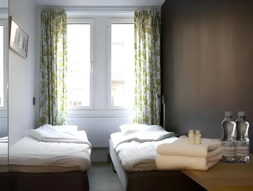 Slottsskogens Hostel - Image 1