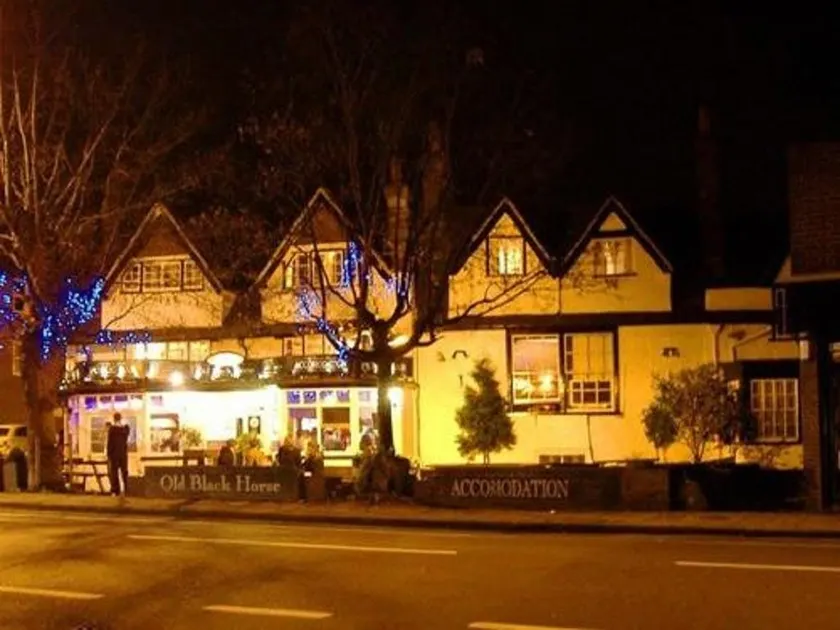The Old Black Horse Inn - Image 1