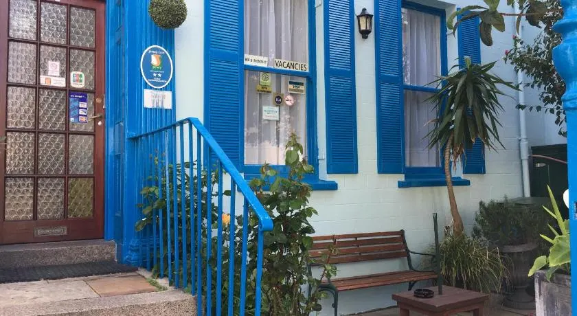 Avoca Villa Guest House - Image 1
