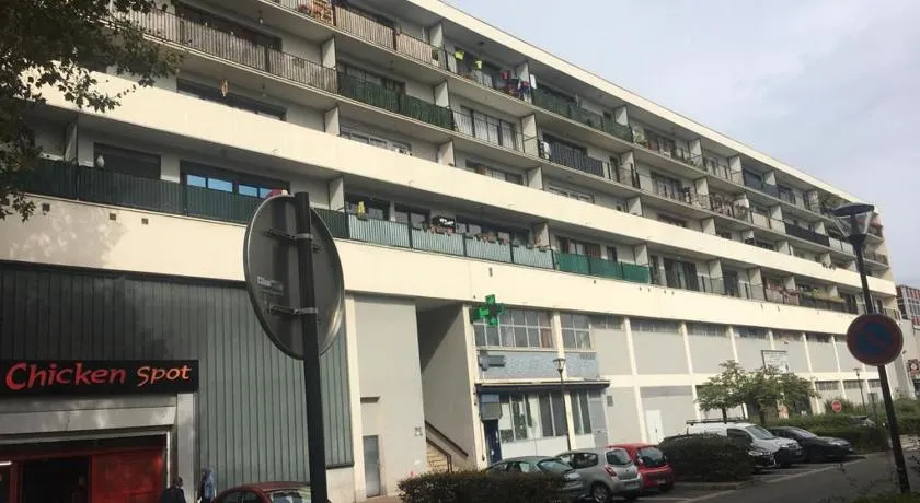Superbe appartement T4 avec 3 chambres et balcon - Image 1