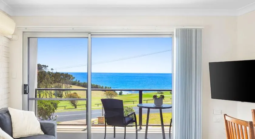 Golfers View Unit 3 - Image 1