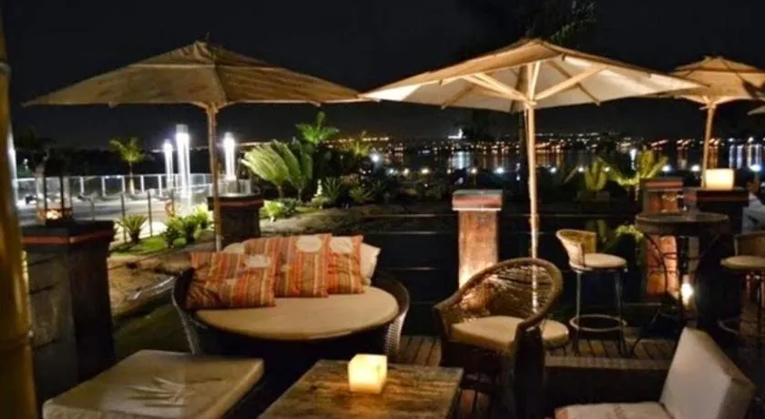 FLAT LIFE RESORT - Image 1