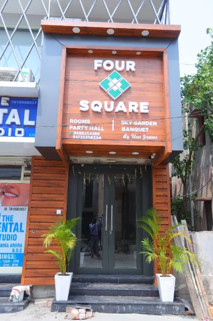 HOTEL FOUR SQUARE - Image 1