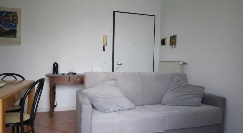 Max's House - Image 1