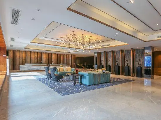 Newhope Garden Hotel - Image 1