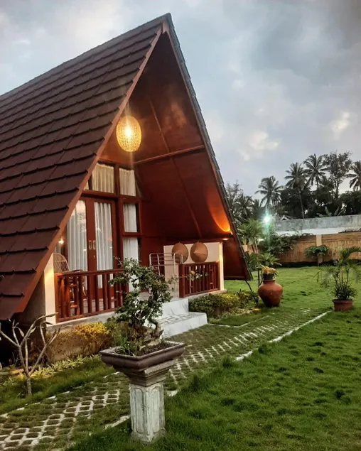D' Carasti Bungalow - Image 1