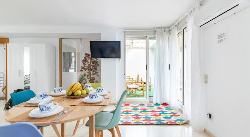 Penthouse Duplex in a 4 floors spanish house -8 min to center by Metro - Image 1