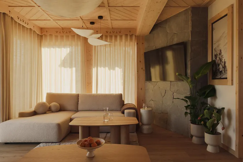 Lovelia - Luxury Mountain Chalet with Hot Tub - Image 1