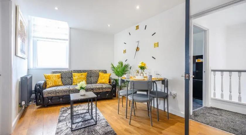 -RA83- For your relaxed,Cosy stay,Free Parking - Image 1