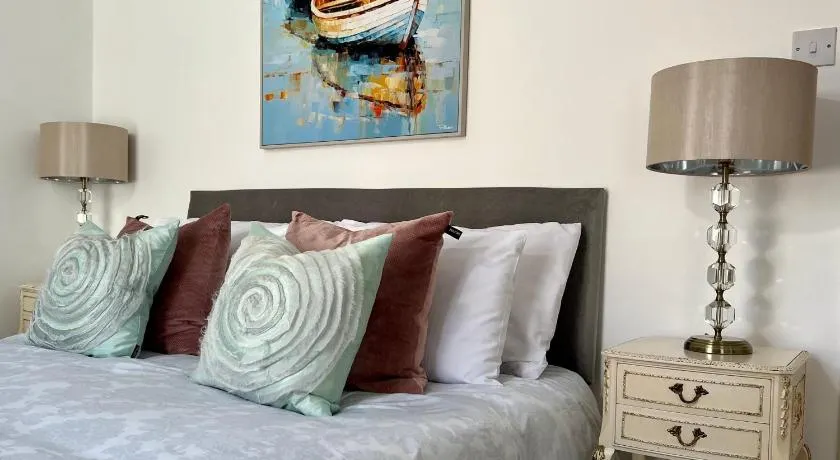 Santa Fe Newlyn-Sleeps 4 - Image 1
