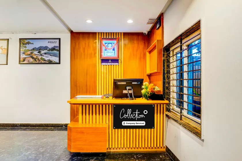 [Day Stay - 12 Hrs Slot: 8 AM to 8 PM] Collection O Devangothi Railway station Banglore - Image 1