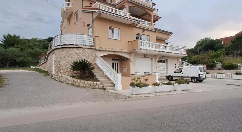 Gordana Apartments - Image 1